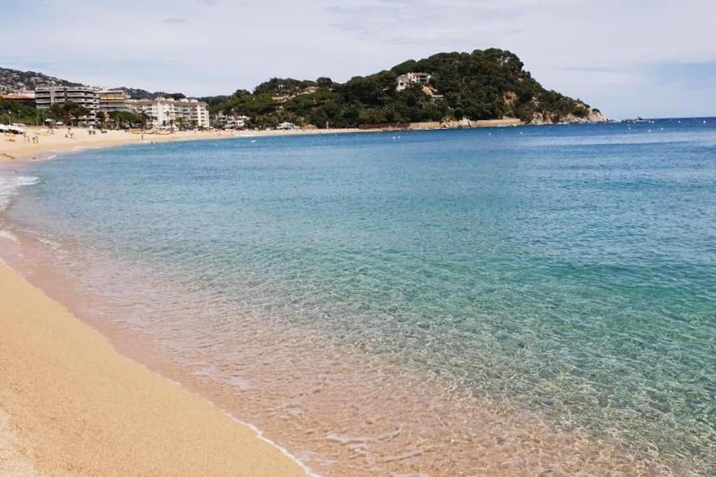 Somriu Apartament Fenals Platja 滨海略雷特 外观 照片