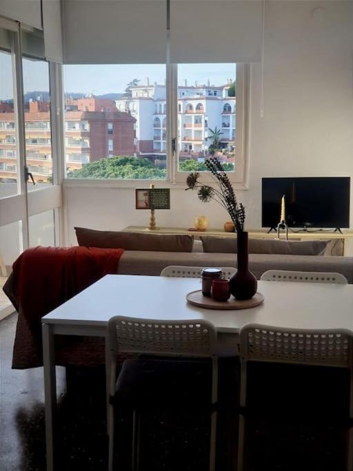 Somriu Apartament Fenals Platja 滨海略雷特 外观 照片