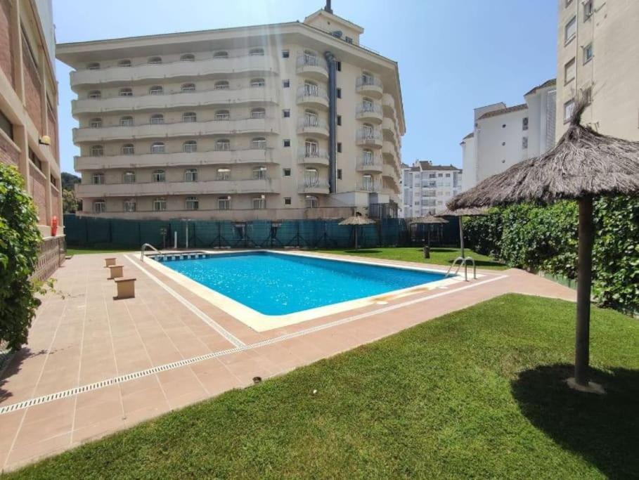 Somriu Apartament Fenals Platja 滨海略雷特 外观 照片