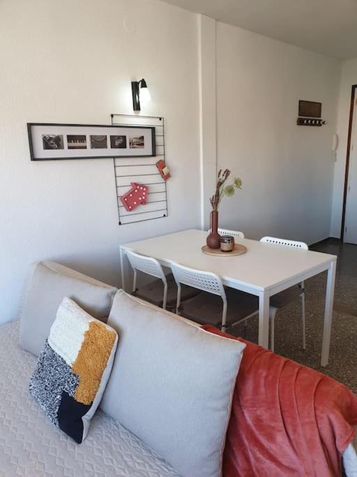 Somriu Apartament Fenals Platja 滨海略雷特 外观 照片