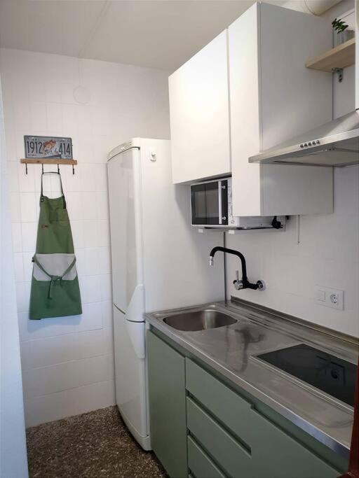 Somriu Apartament Fenals Platja 滨海略雷特 外观 照片