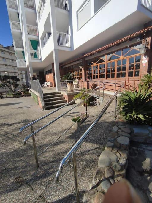 Somriu Apartament Fenals Platja 滨海略雷特 外观 照片