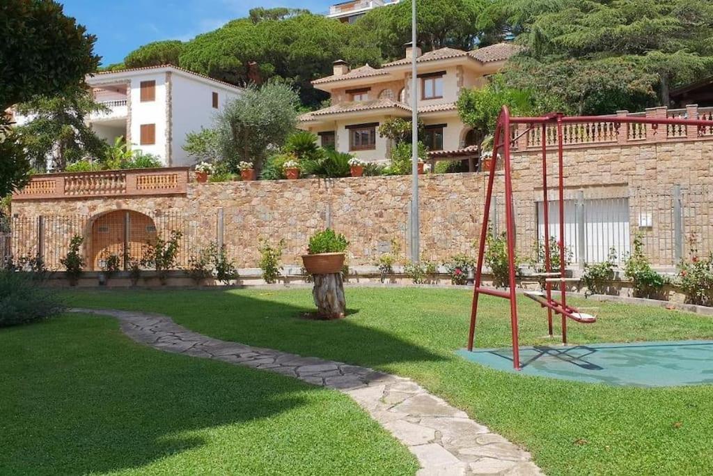 Somriu Apartament Fenals Platja 滨海略雷特 外观 照片